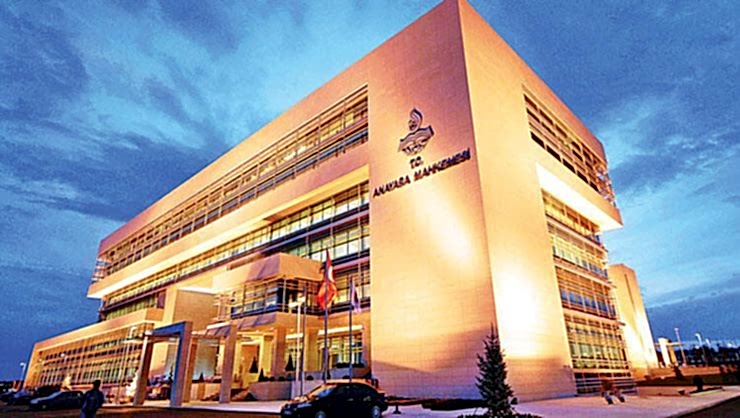 Trafo Panosuna Temas Eden Çocuğun Elektrik Akımına Kapılarak Yaralanması Nedeniyle Yaşam Hakkının İhlal Edilmesi